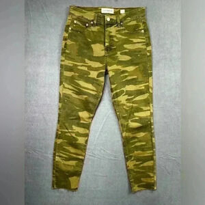 Lucky Brand jeans Women’s 2/26 Bridgette Crop Camo cute trendy chic summer